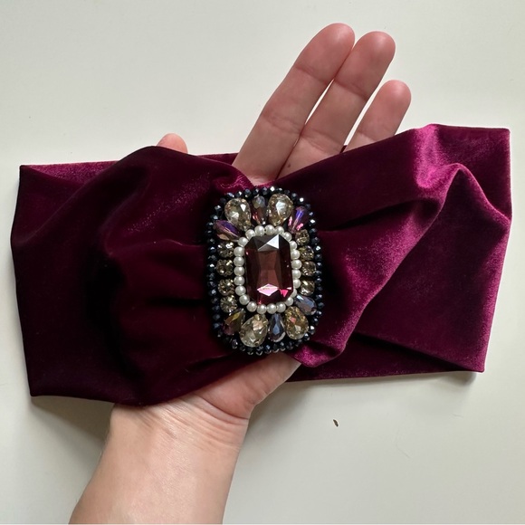 TOPSHOT velvet jeweled HEADBAND - Picture 3 of 5